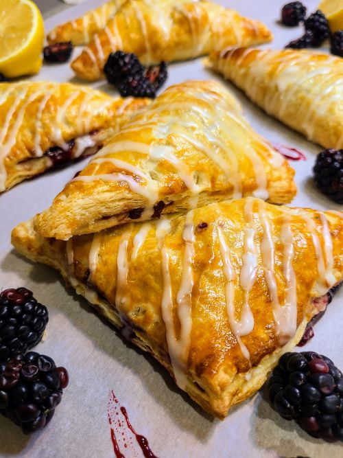 Blackberry turnovers ready to eat