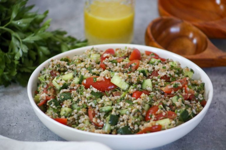 Quick and Easy Tabbouleh - Man Meets Oven