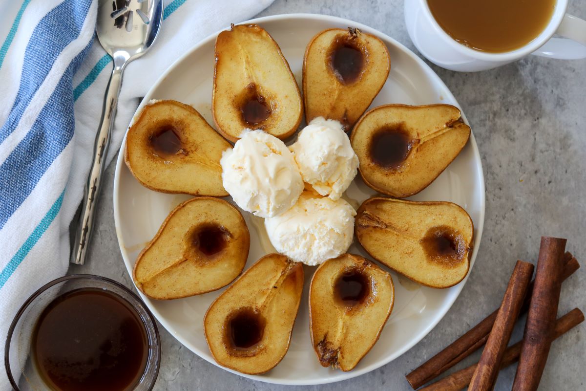Maple and Vanilla Baked Pears - Man Meets Oven
