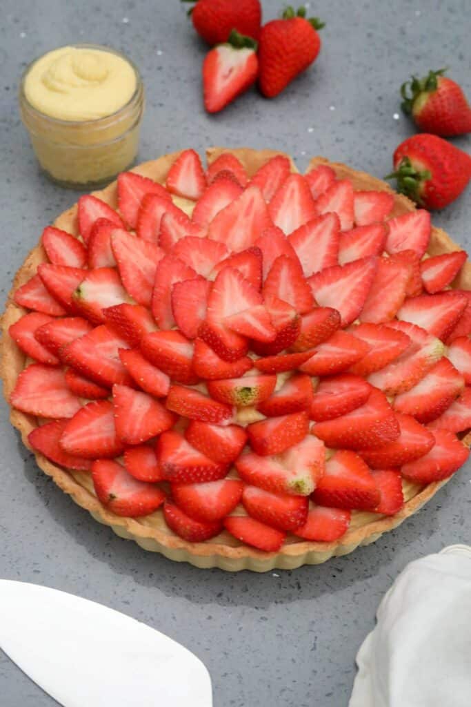 strawberry tart with fresh strawberries