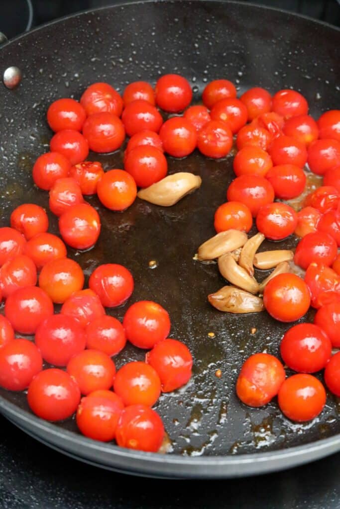 Burst tomatoes with garlic